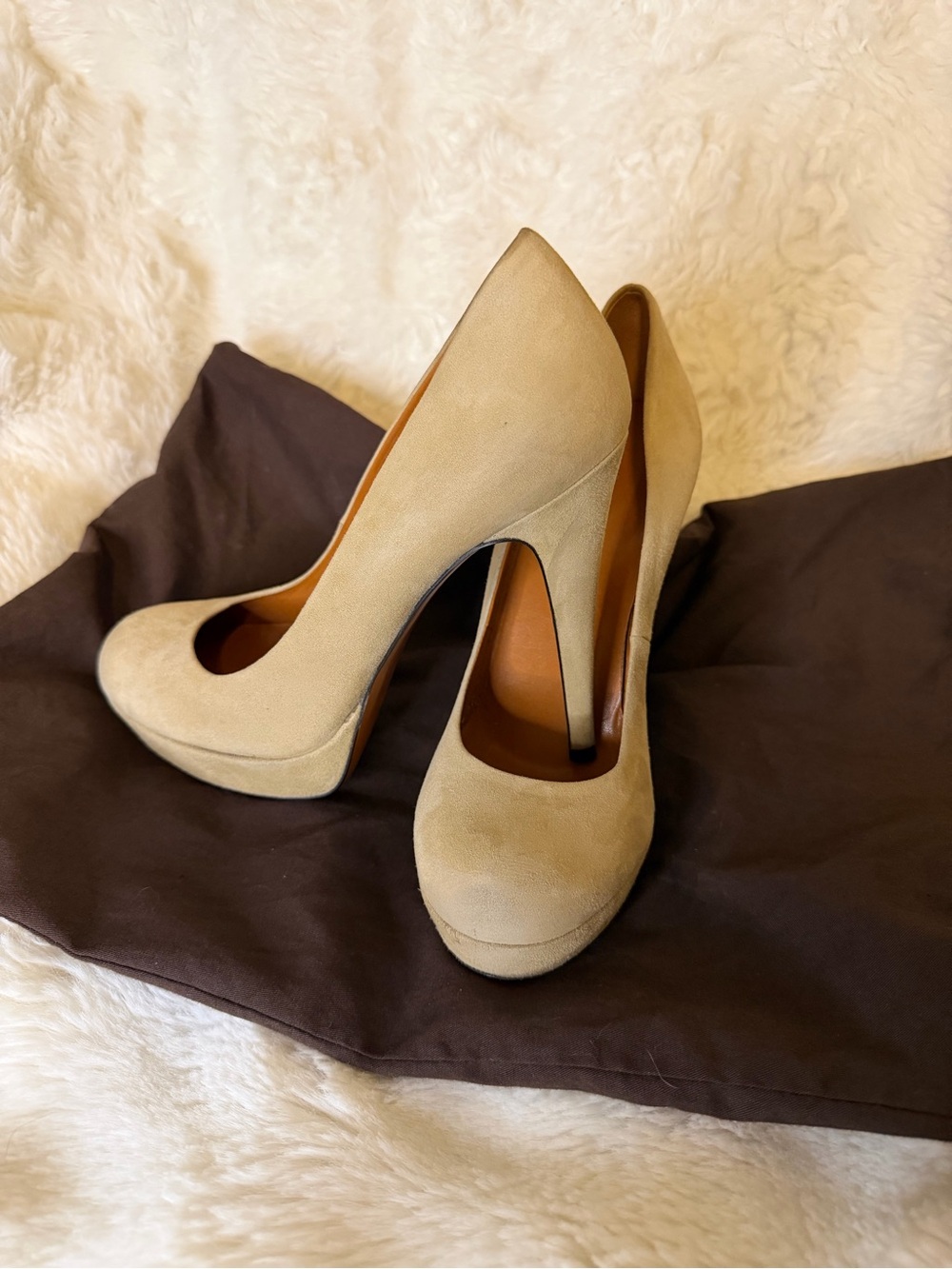 Gucci Beige Suede Platform Pumps Size 36 US 6 | Nude Round Toe Stiletto Heels
